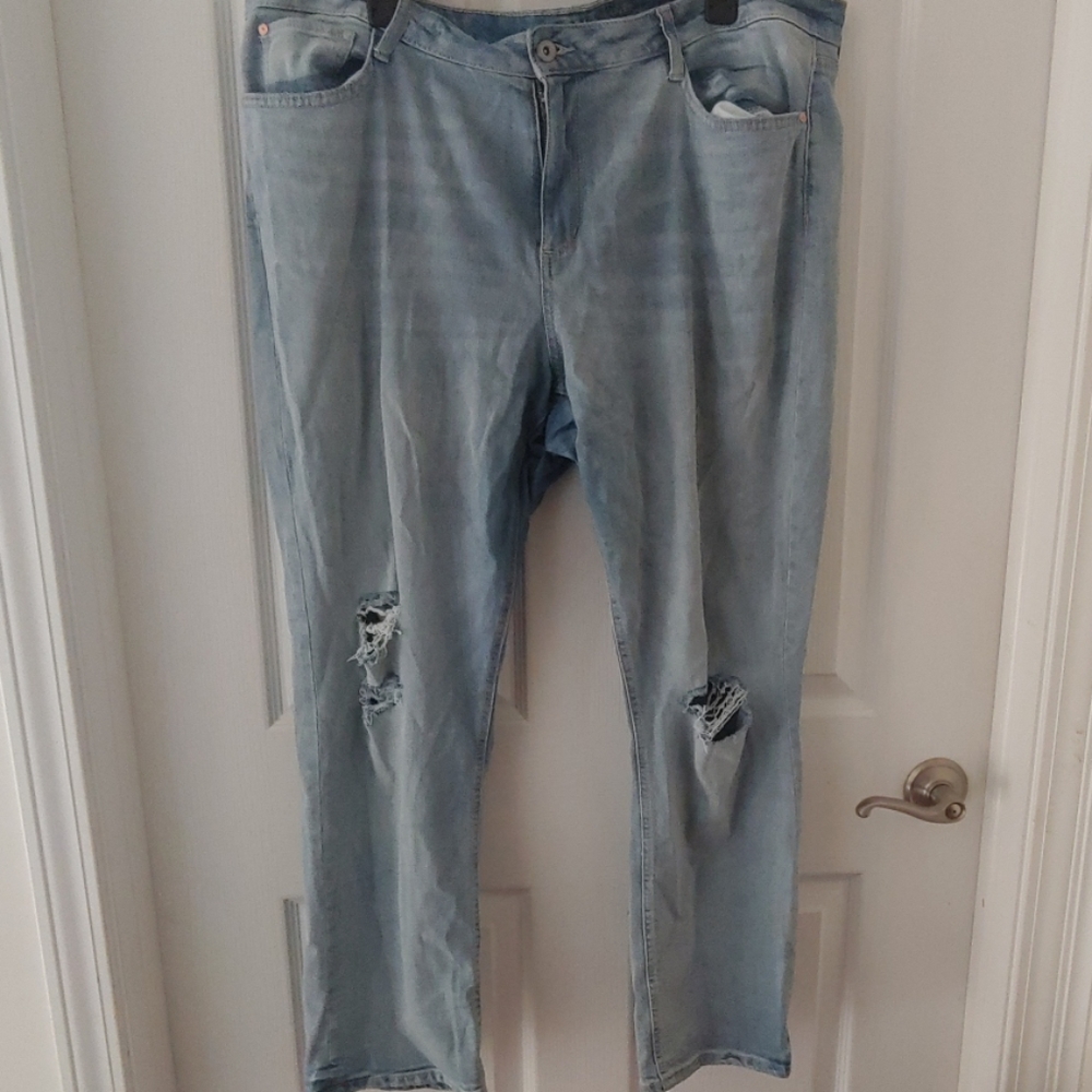 Light Wash Distressed Jeans